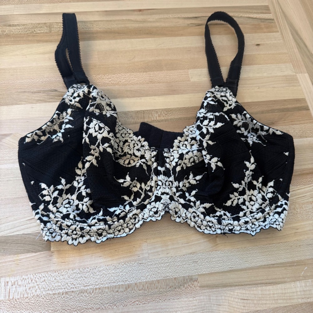 Wacoal Black Floral Embroidered Underwire Bra US 32DDD, EU 70E‎
